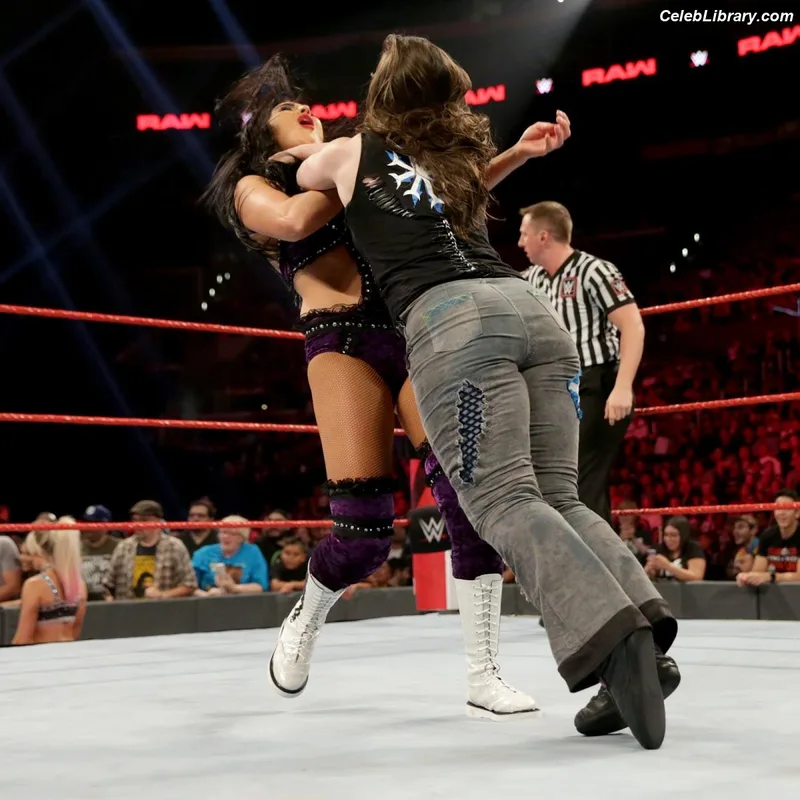 Nikki Cross photo 18 of 446