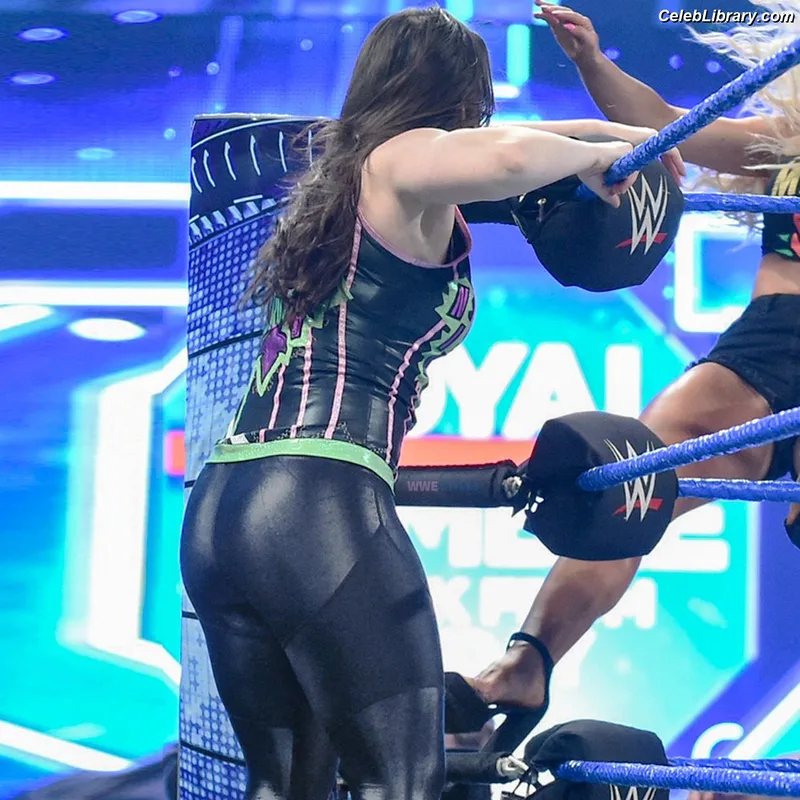 Nikki Cross photo 3 of 446