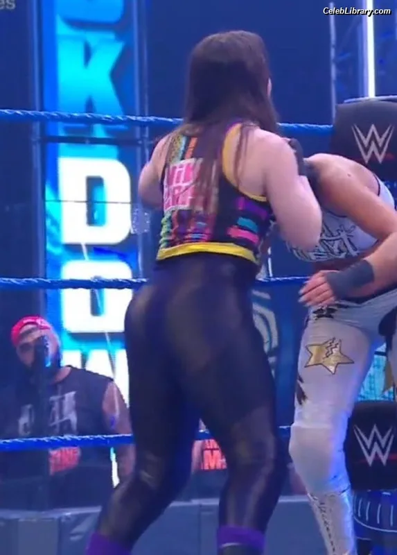 Nikki Cross photo 3 of 446