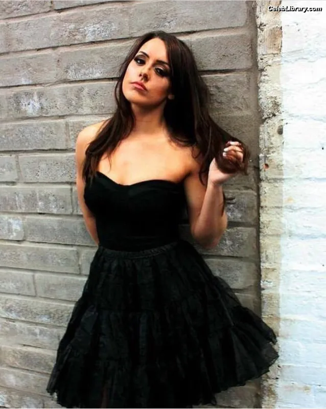 Nikki Cross photo 23 of 446