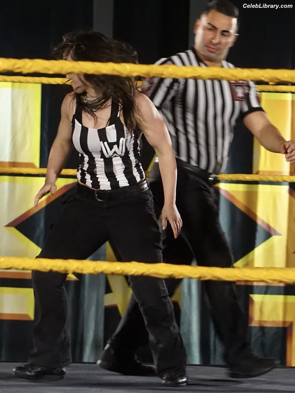 Nikki Cross photo 9 of 446