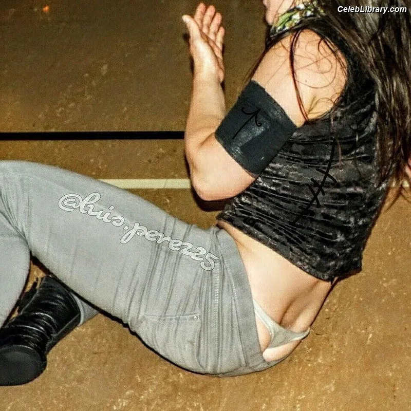 Nikki Cross photo 8 of 446