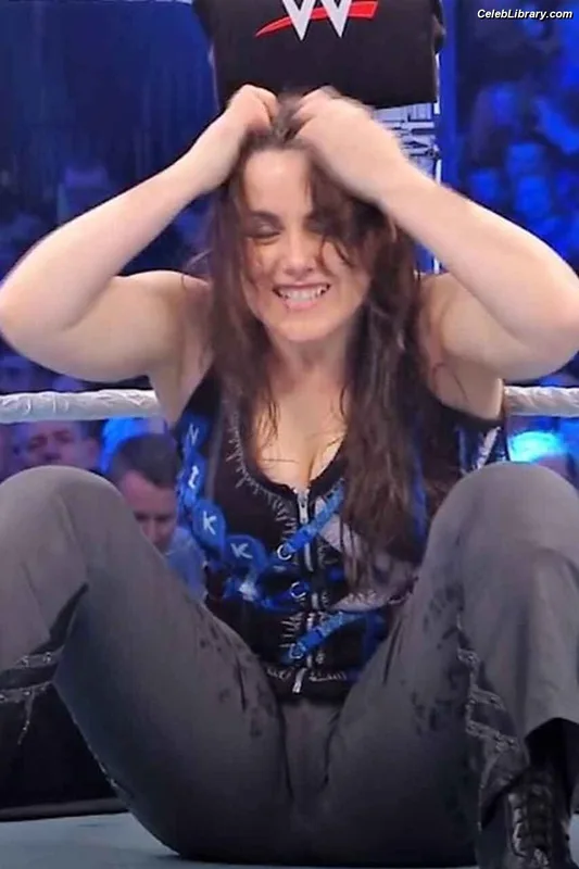 Nikki Cross photo 8 of 446