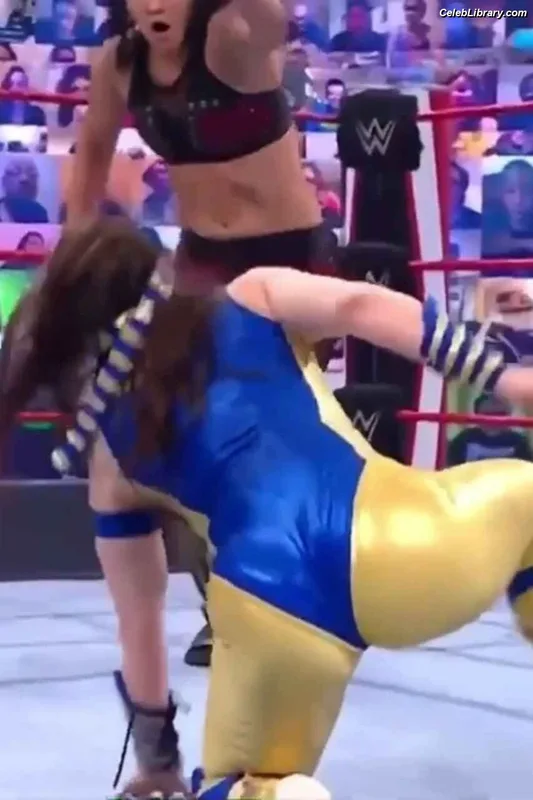 Nikki Cross photo 7 of 446