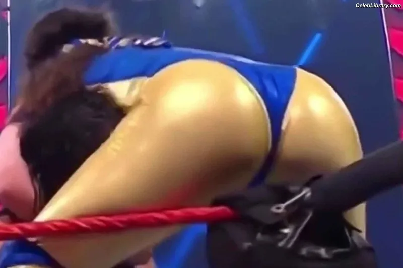 Nikki Cross photo 12 of 446