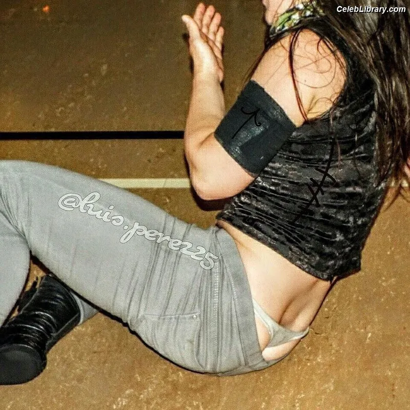 Nikki Cross photo 9 of 446