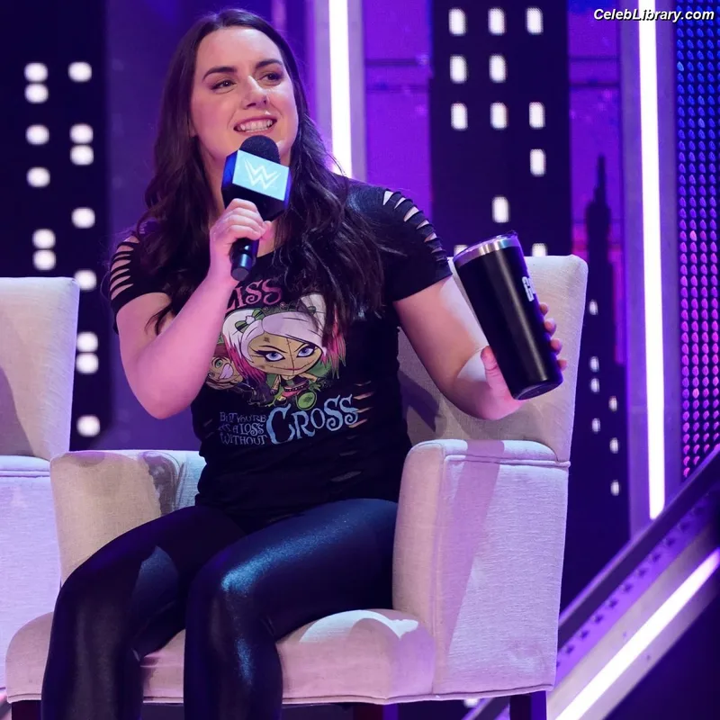 Nikki Cross photo 8 of 446