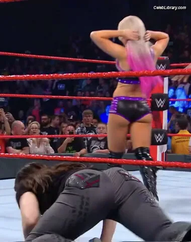 Nikki Cross photo 6 of 446