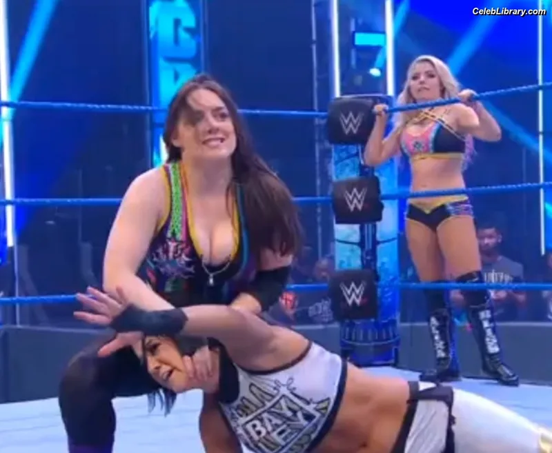 Nikki Cross photo 11 of 446