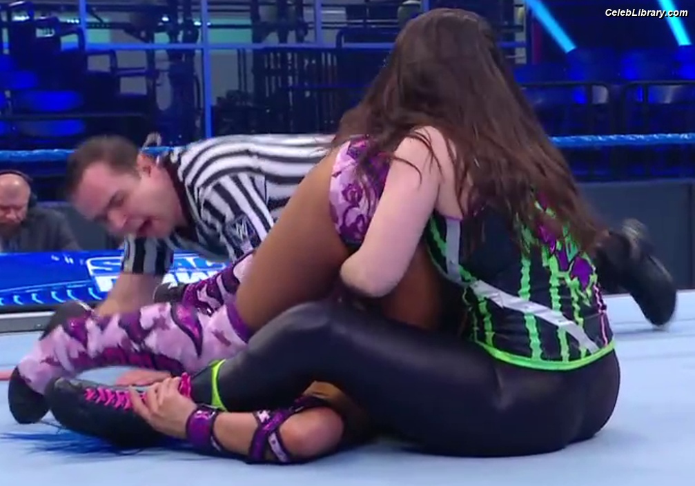 Nikki Cross photo 13 of 446