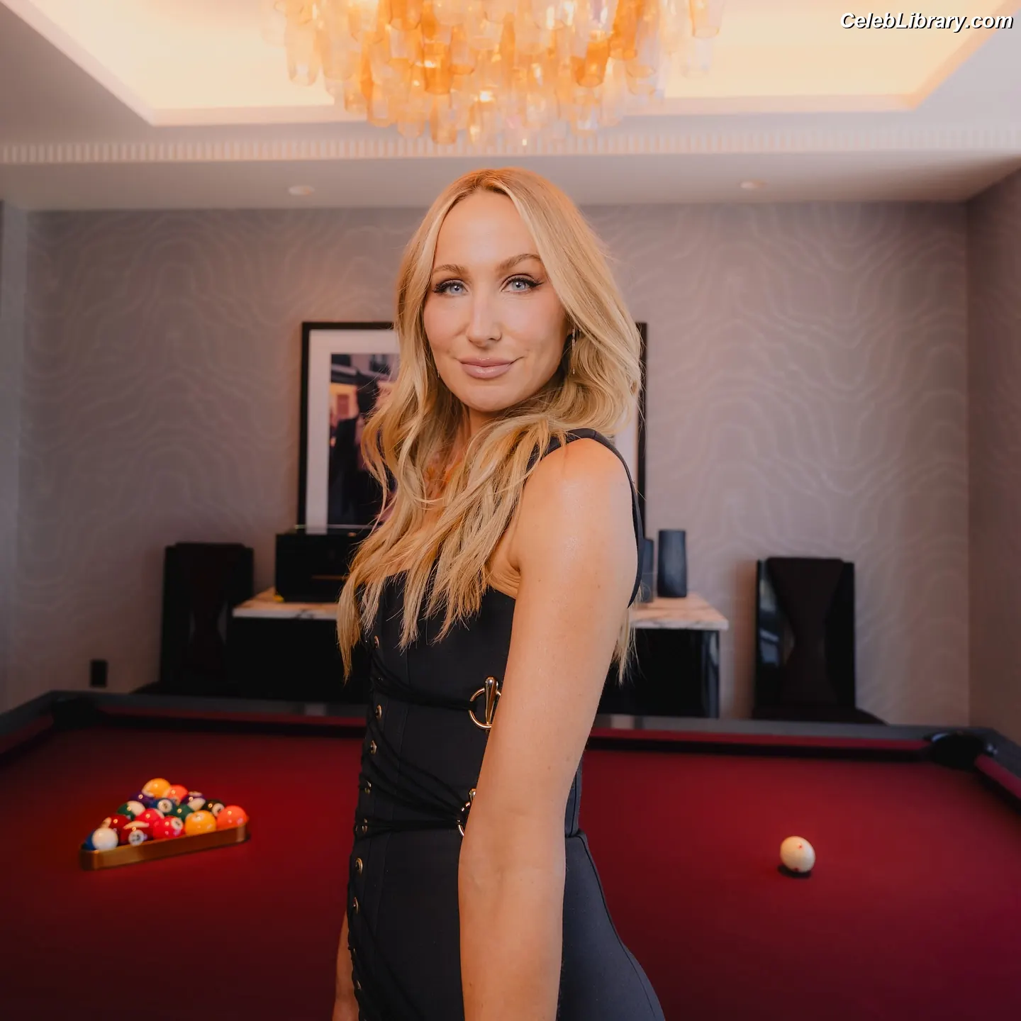 Nikki Glaser photo 2 of 559