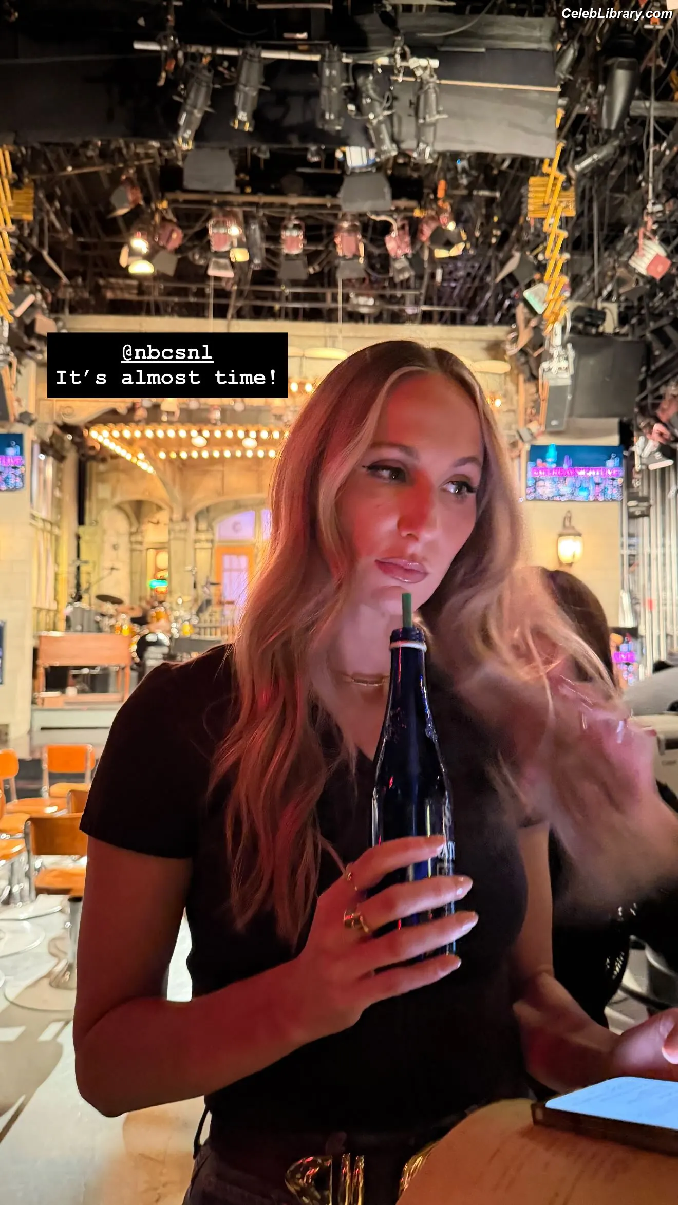 Nikki Glaser photo 8 of 559
