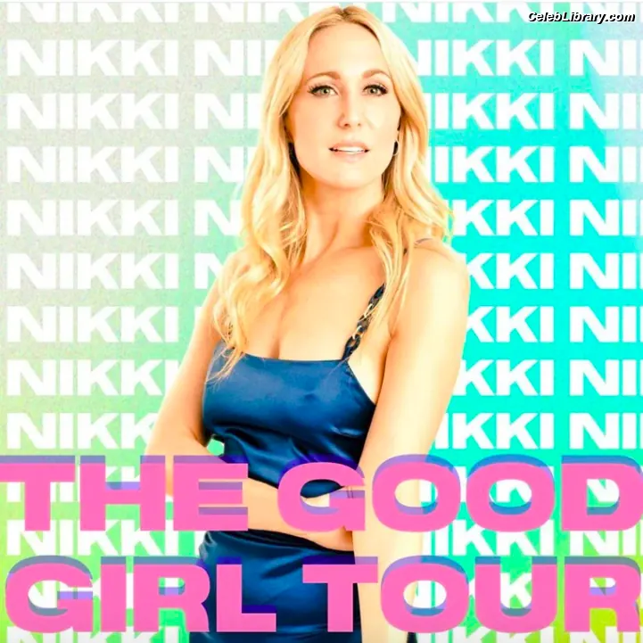 Nikki Glaser photo 23 of 559