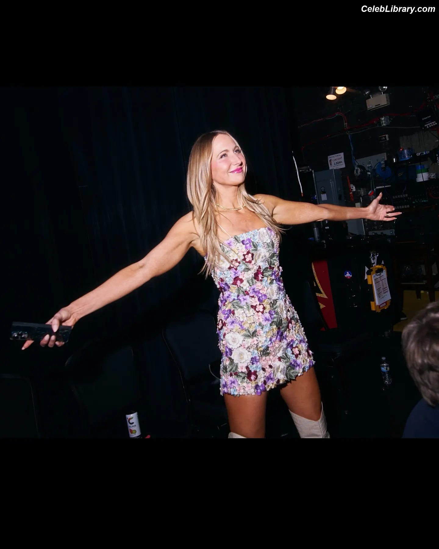 Nikki Glaser photo 23 of 559