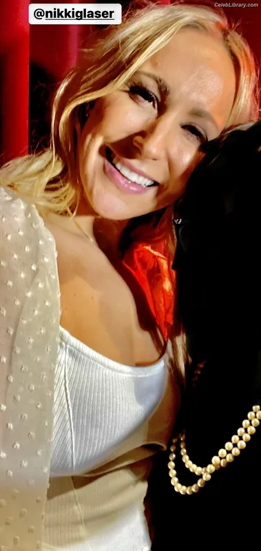 Nikki Glaser photo 1 of 560