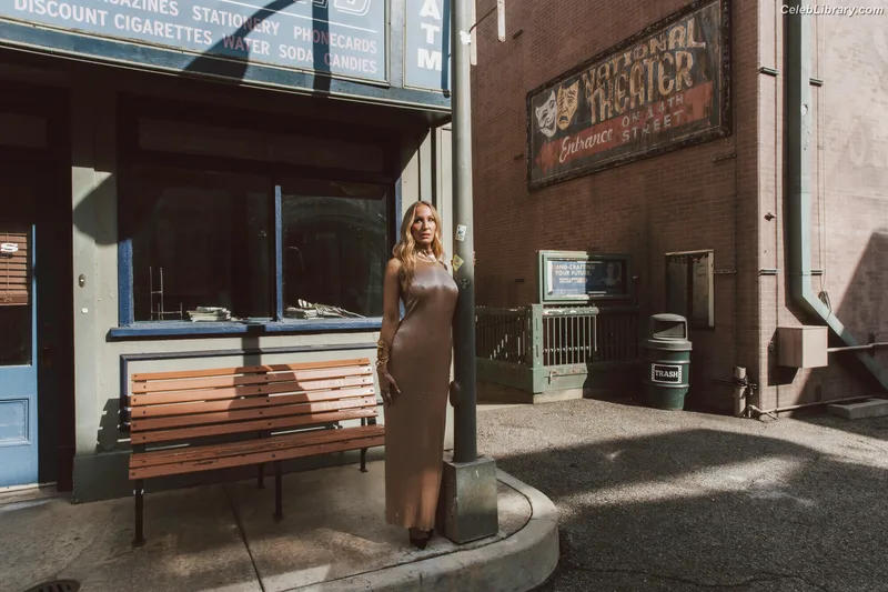 Nikki Glaser photo 10 of 560