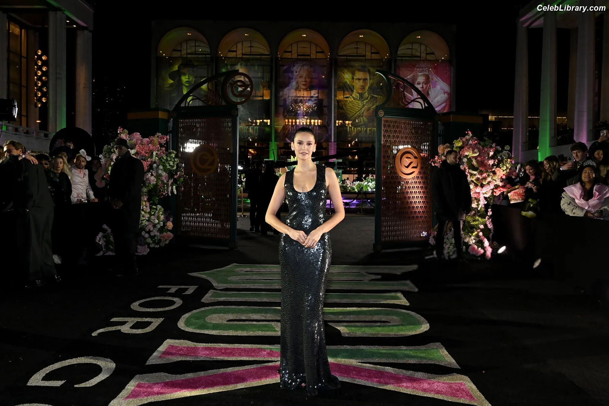 Nina Dodrev photo 4 of 2248