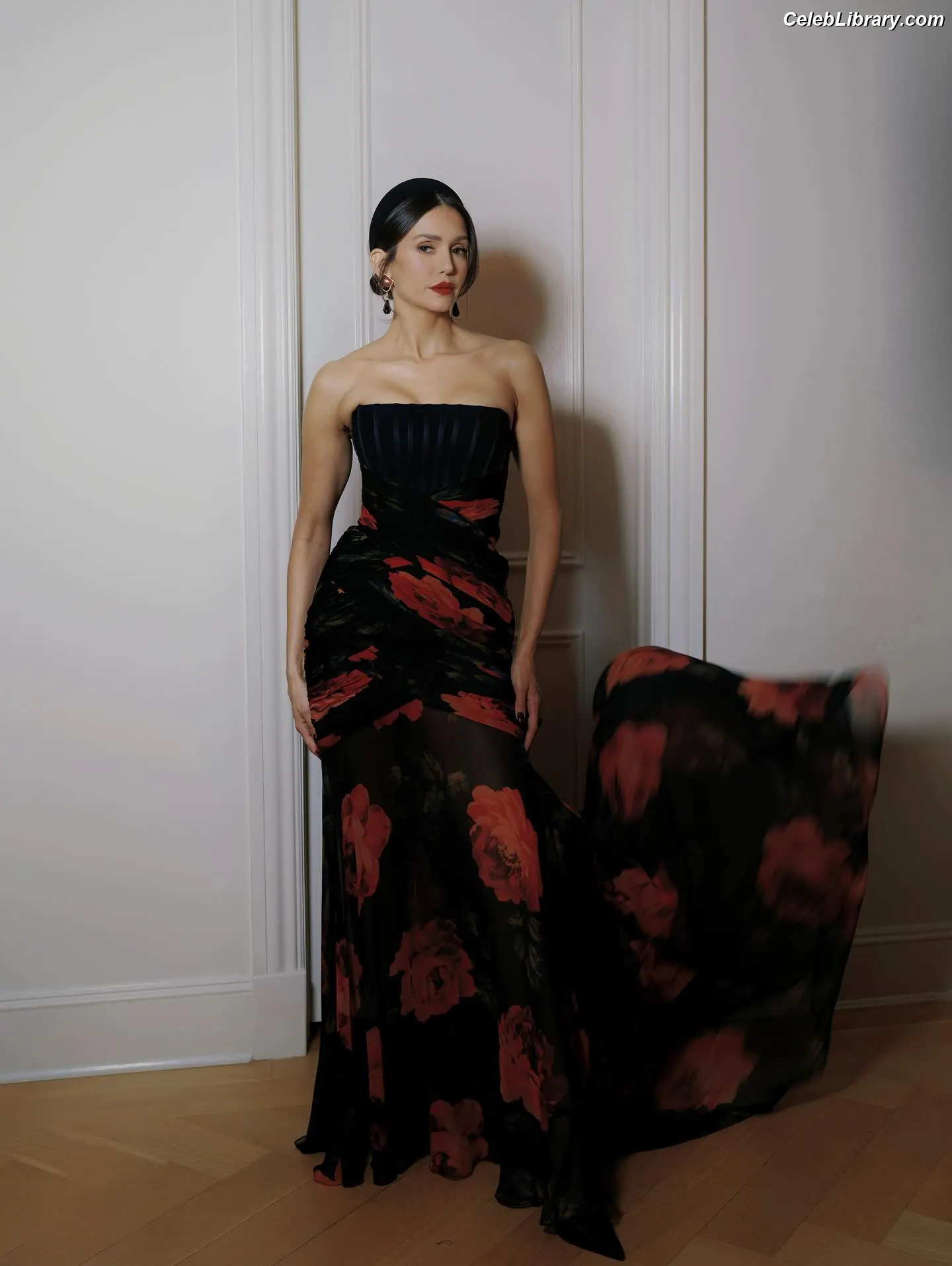 Nina Dodrev photo 5 of 2248