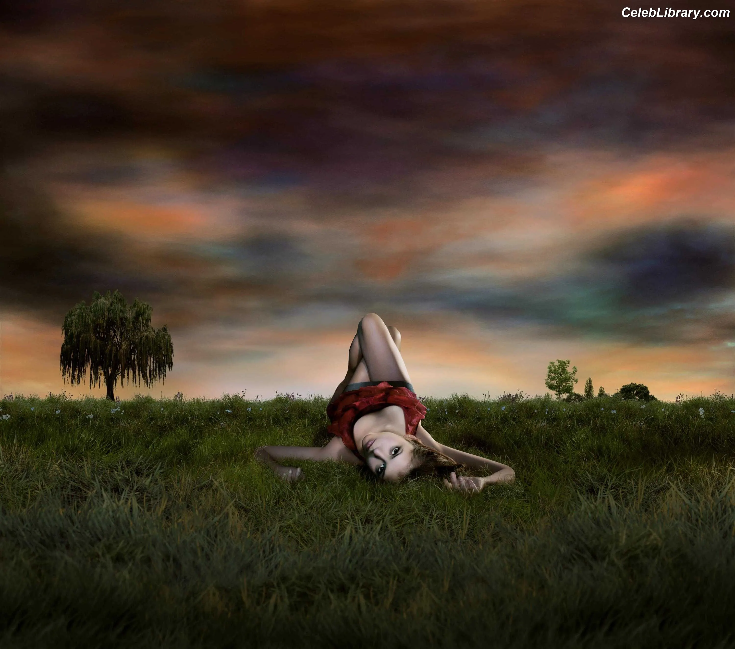 Nina Dodrev photo 10 of 2248