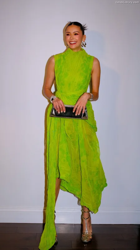 Nina Dodrev photo 4 of 2238