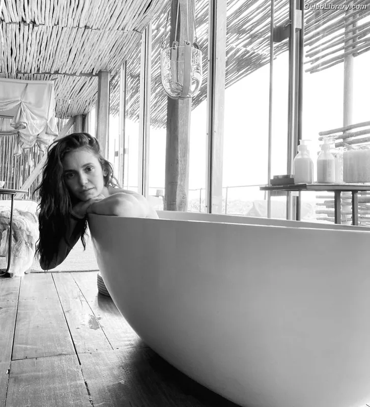 Nina Dodrev photo 22 of 2238