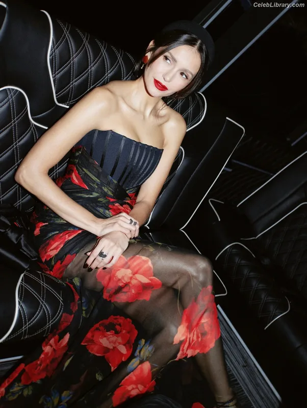 Nina Dodrev photo 22 of 2238