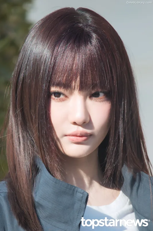 Ningning (aespa) photo 1 of 3045