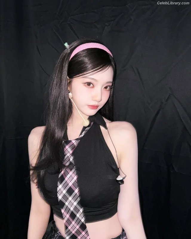 Ningning (aespa) photo 11 of 3045