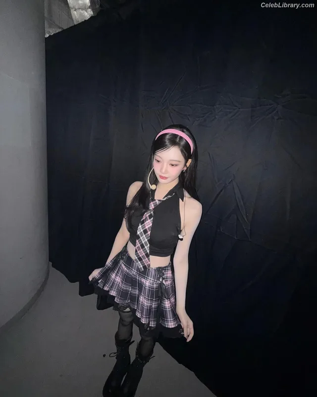 Ningning (aespa) photo 12 of 3045