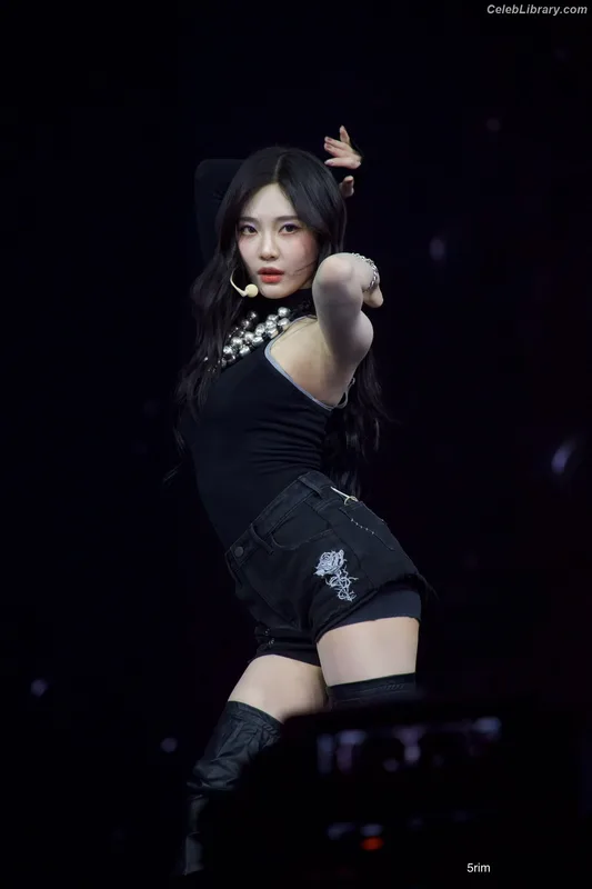 Ningning (aespa) photo 17 of 3045