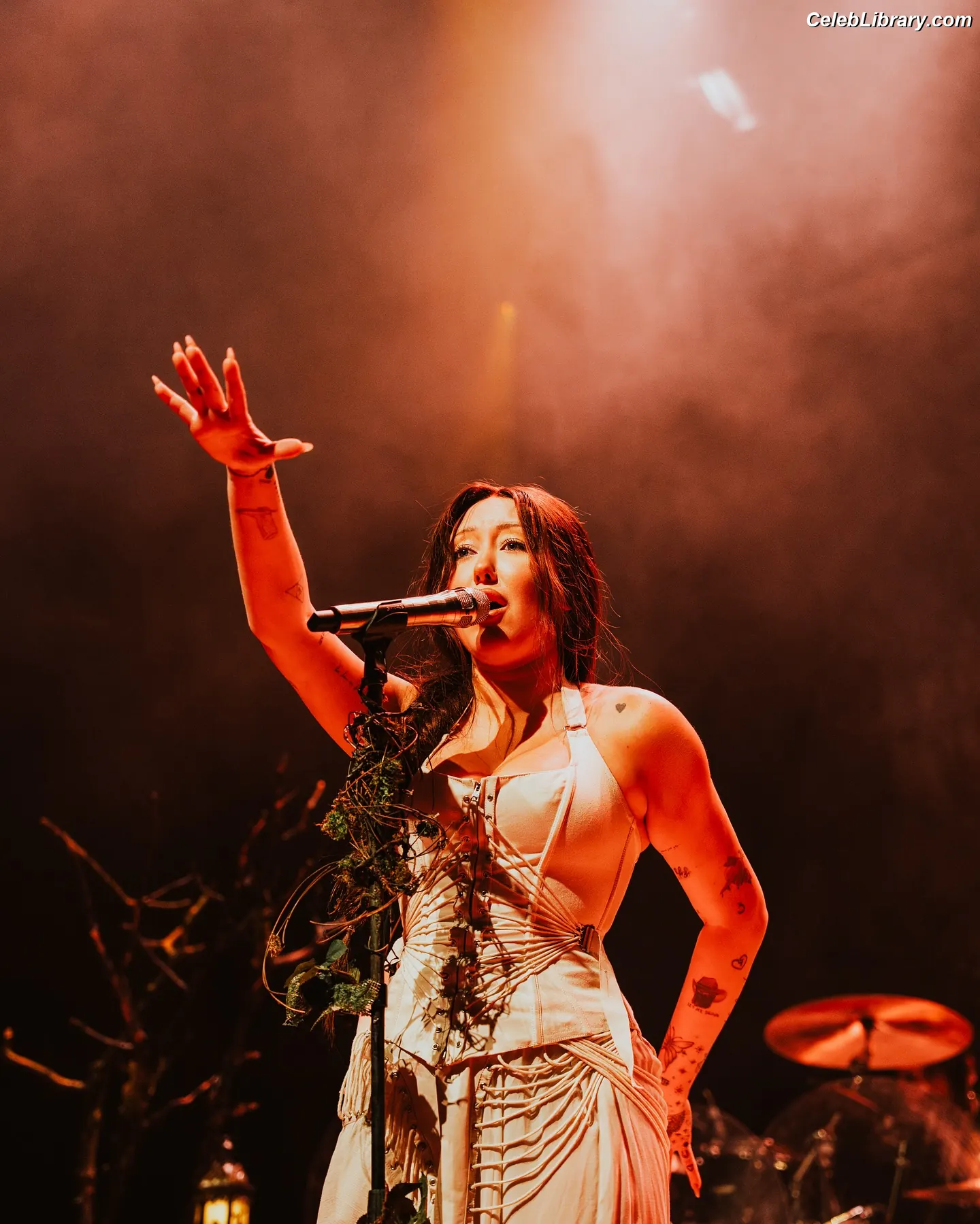 Noah Cyrus photo 11 of 911