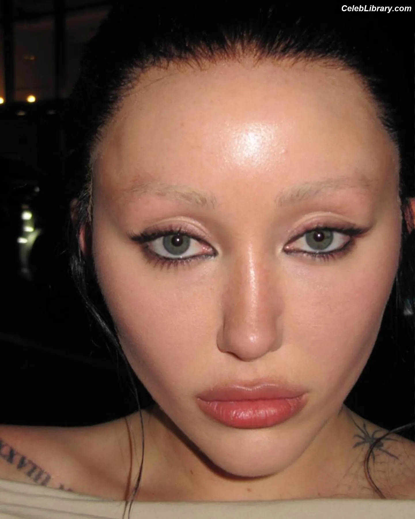 Noah Cyrus photo 16 of 911