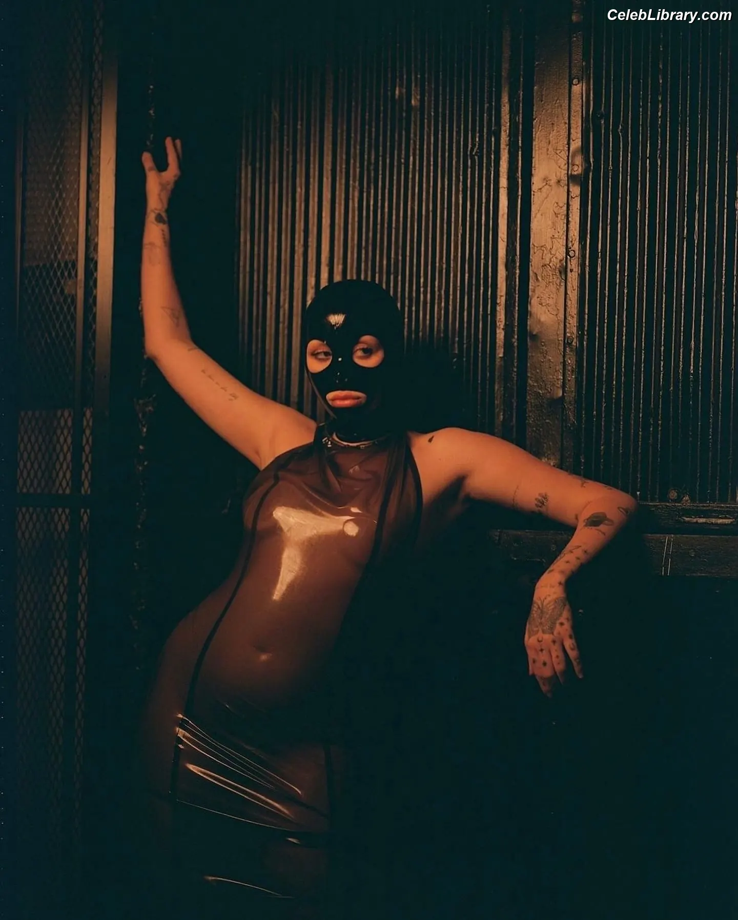 Noah Cyrus photo 19 of 911
