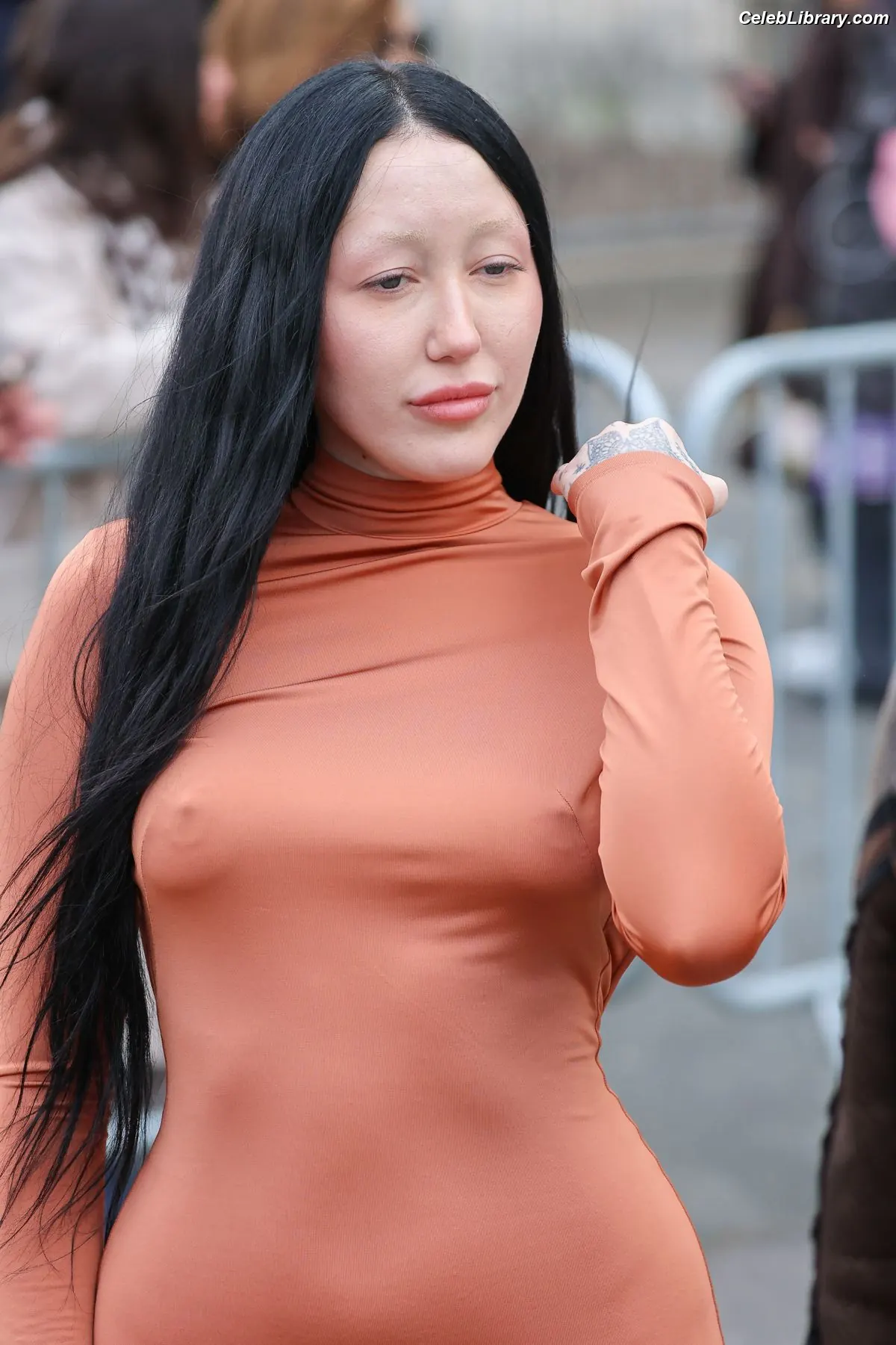 Noah Cyrus photo 21 of 911