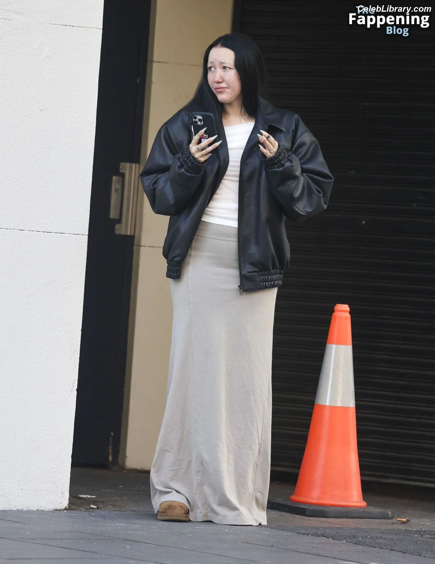 Noah Cyrus photo 13 of 911