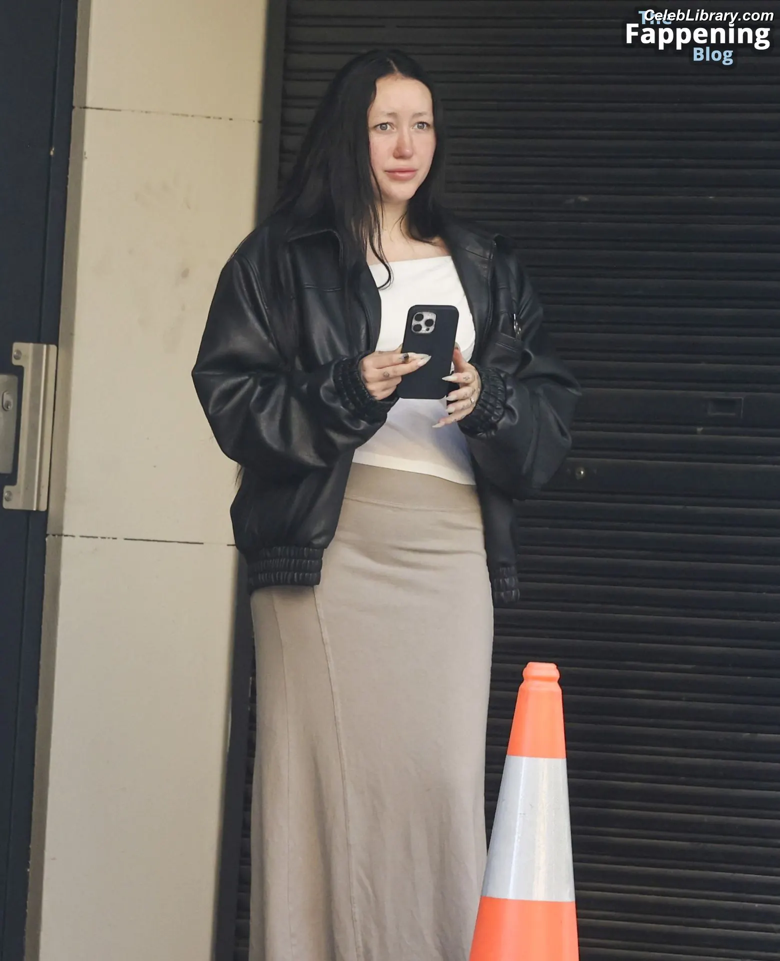 Noah Cyrus photo 16 of 911