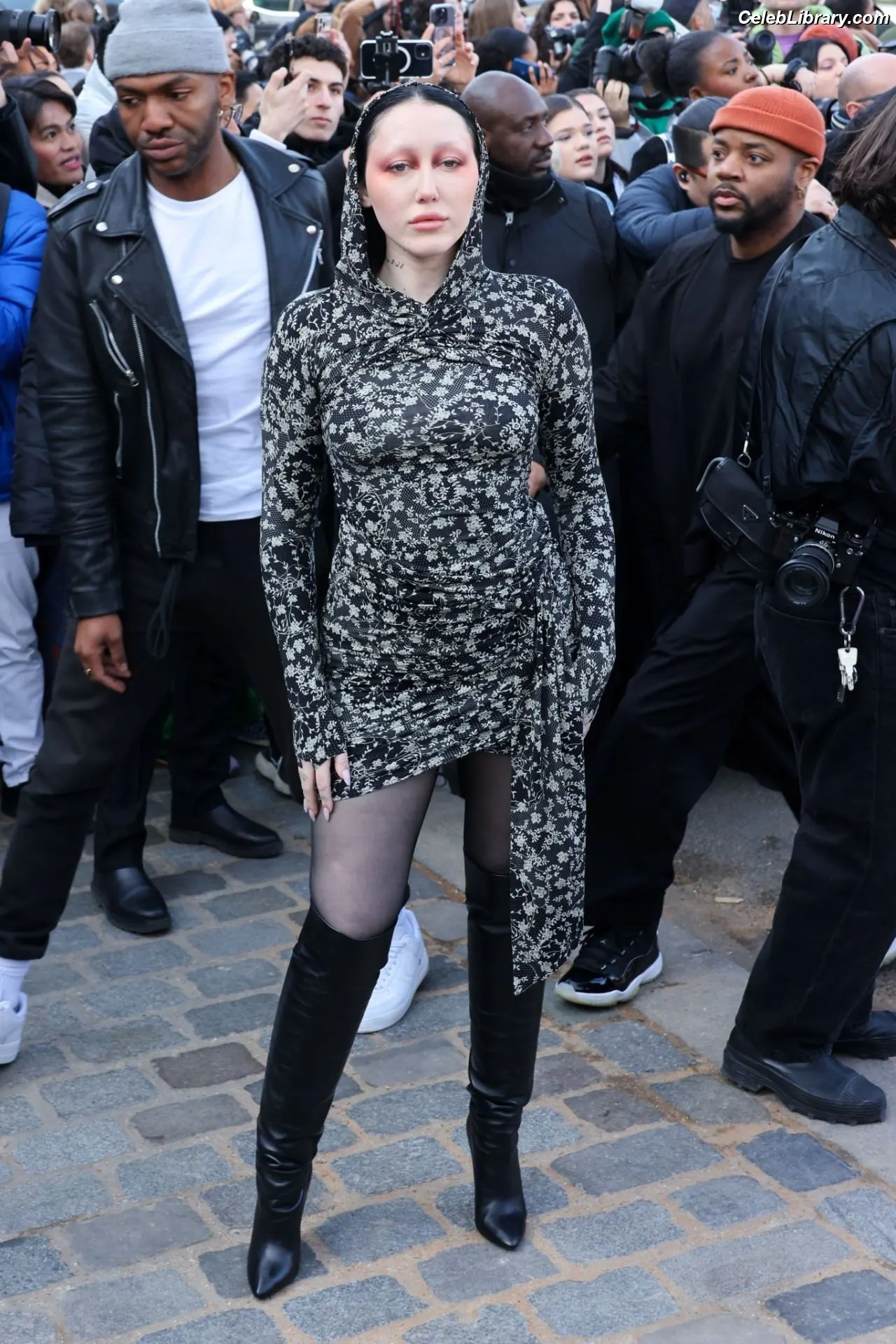 Noah Cyrus photo 16 of 911