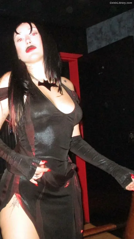 Noah Cyrus photo 23 of 908