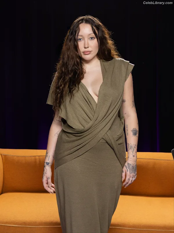 Noah Cyrus photo 14 of 908