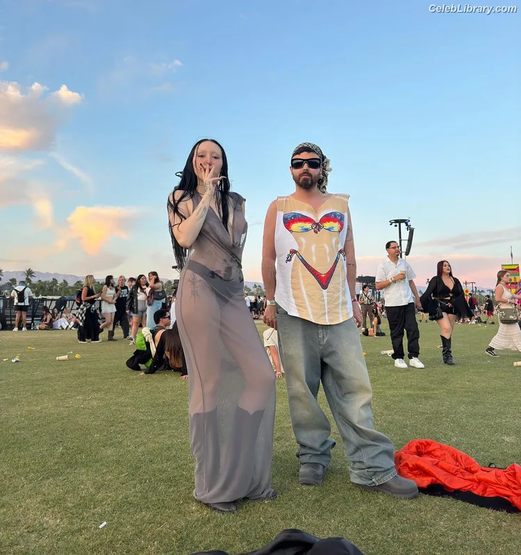 Noah Cyrus photo 23 of 908