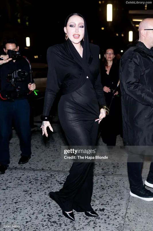 Noah Cyrus photo 21 of 908
