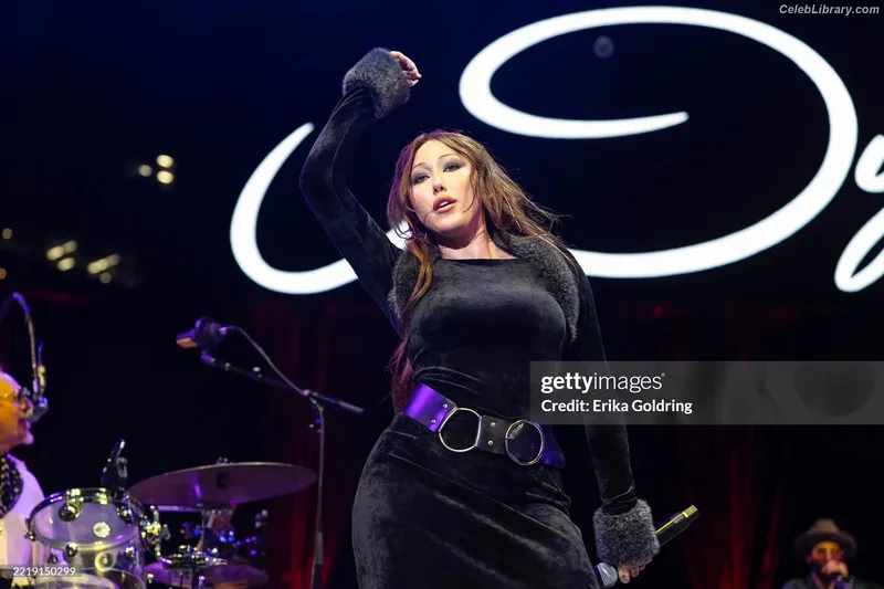Noah Cyrus photo 21 of 908