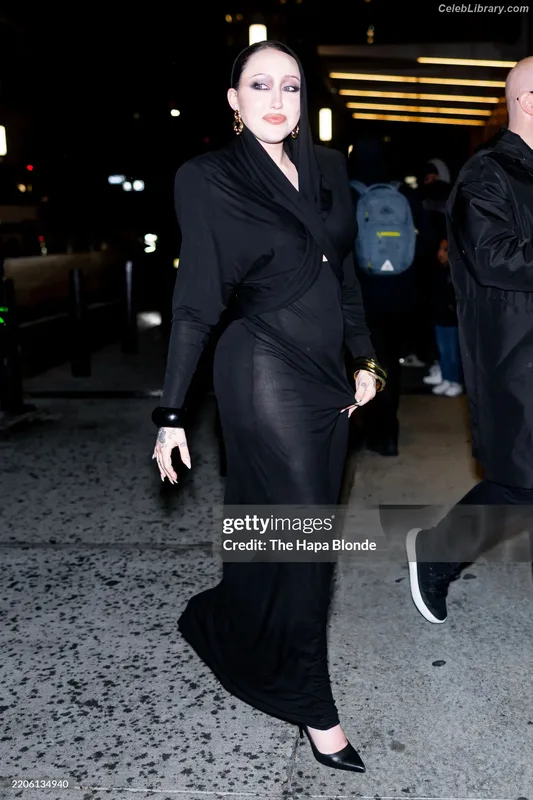 Noah Cyrus photo 5 of 908