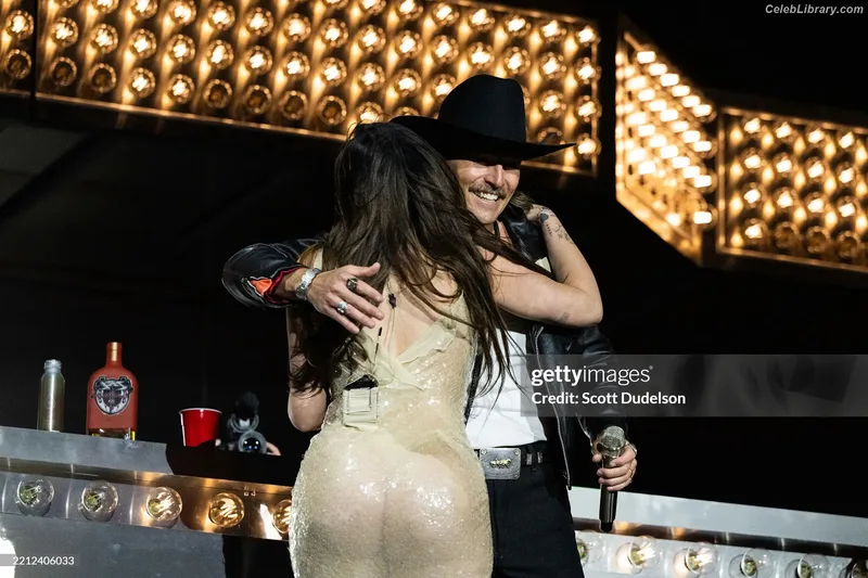 Noah Cyrus photo 14 of 908
