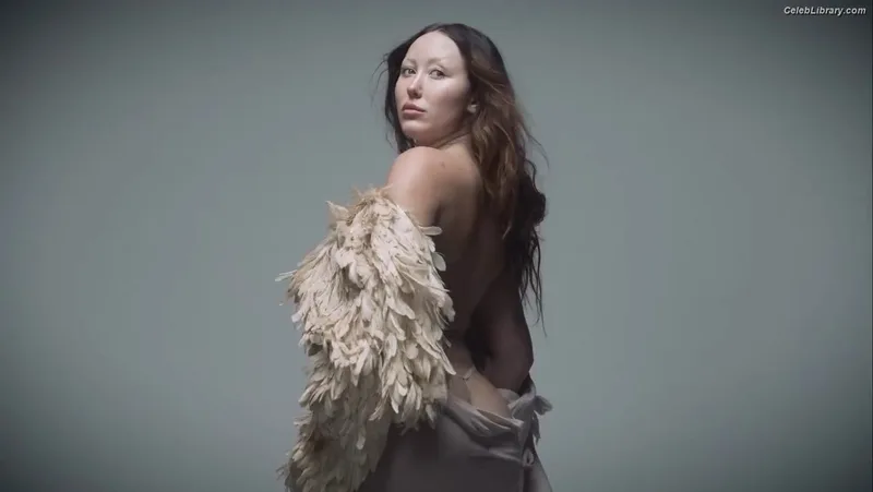 Noah Cyrus photo 13 of 908