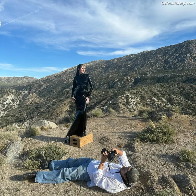 Noah Cyrus photo 12 of 908