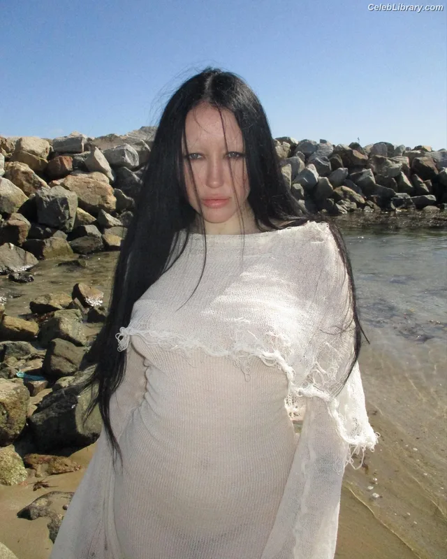 Noah Cyrus photo 18 of 908