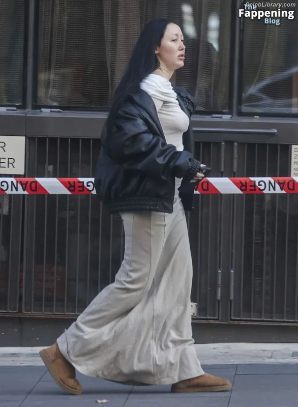 Noah Cyrus photo 21 of 908