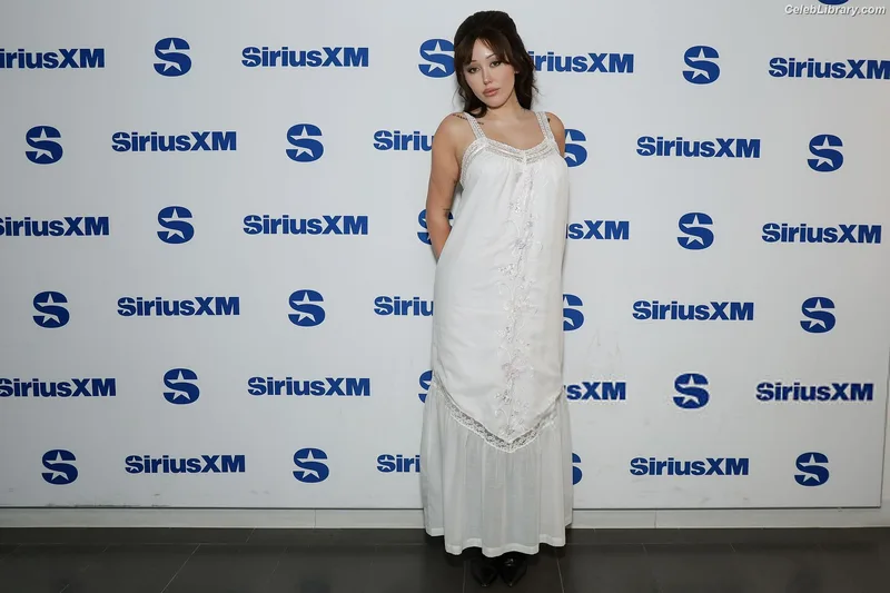 Noah Cyrus photo 19 of 908