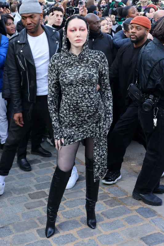 Noah Cyrus photo 12 of 908